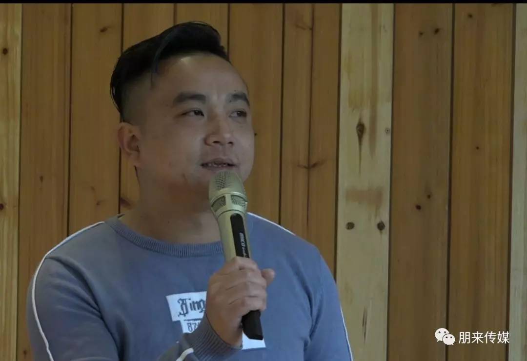 老总请唱歌_唱歌卡通图片